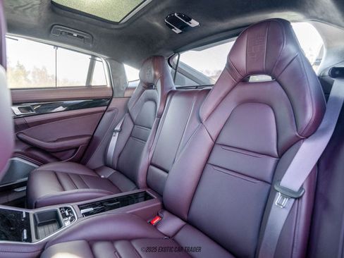 Used 2023 Porsche Panamera GTS image 37