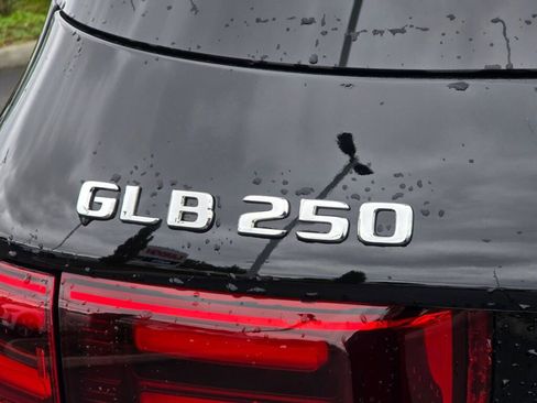 New 2026 Mercedes-Benz GLB 250 4MATIC image 31