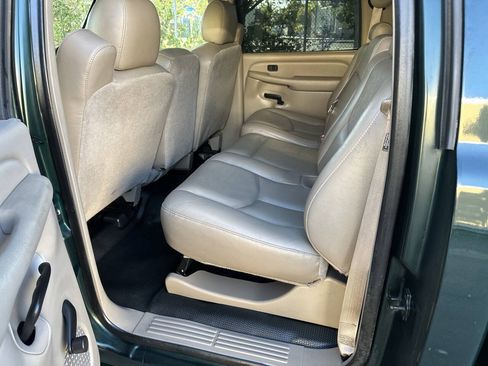 Used 2004 Chevrolet Silverado 2500 4x4 Crew Cab image 15