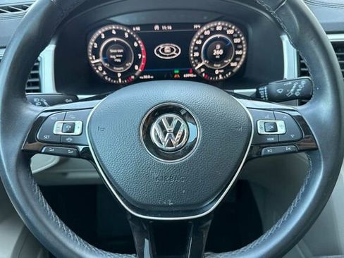 Certified 2019 Volkswagen Atlas SEL Premium image 24