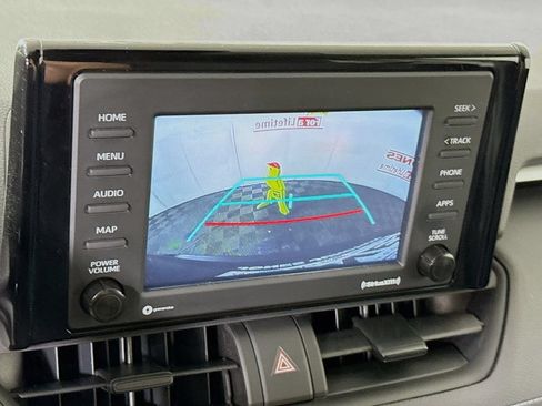Certified 2022 Toyota RAV4 XLE AWD/4WD image 6