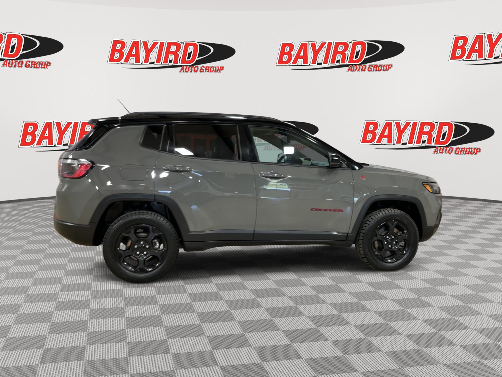 Used 2024 Jeep Compass Trailhawk w/ Sun and Sound Group AWD/4WD image 9