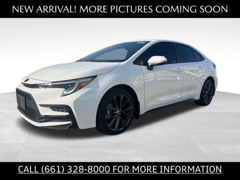 Used 2026 Toyota Corolla SE image 1