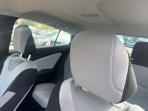 Used 2016 Toyota Prius Two FWD image 8
