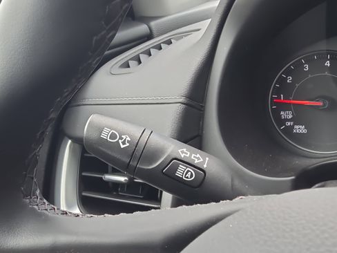 Used 2024 GMC Terrain SLT w/ Infotainment Package II image 23