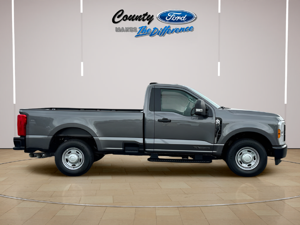 Used 2025 Ford F250 XL RWD image 24