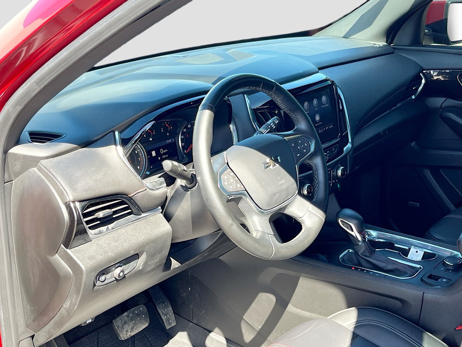 Used 2023 Chevrolet Traverse RS w/ LPO, Floor Liner Package AWD/4WD image 9