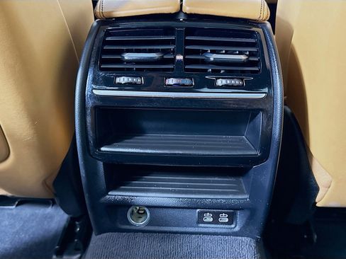 Used 2020 BMW 530e xDrive image 25