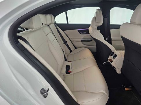 Used 2025 Mercedes-Benz C 300 Sedan image 12