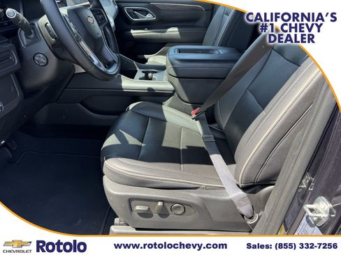 Used 2023 Chevrolet Suburban Premier AWD/4WD image 19