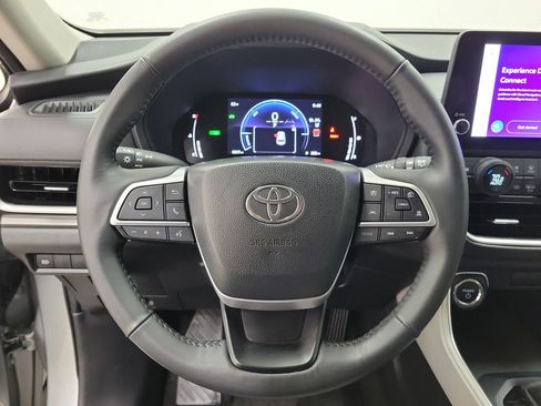 Used 2024 Toyota Grand Highlander XLE image 23