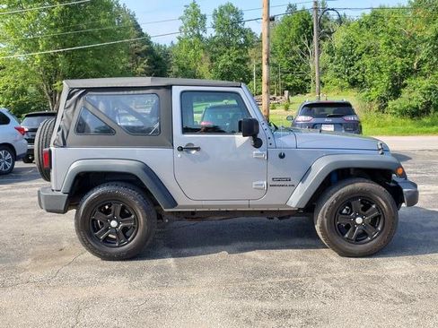 Used 2016 Jeep Wrangler Sport AWD/4WD image 8
