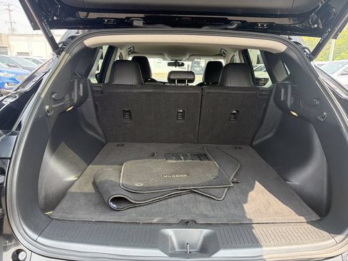 Used 2025 Nissan Murano SV AWD/4WD image 29