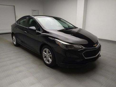 Used 2018 Chevrolet Cruze LT FWD image 13