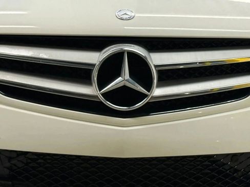 Used 2012 Mercedes-Benz C 250 Coupe image 5