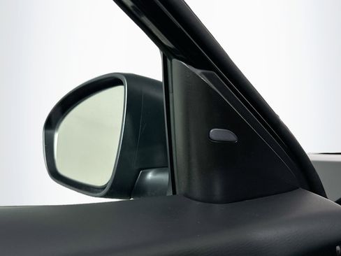 Used 2024 Nissan Altima 2.5 SV image 16