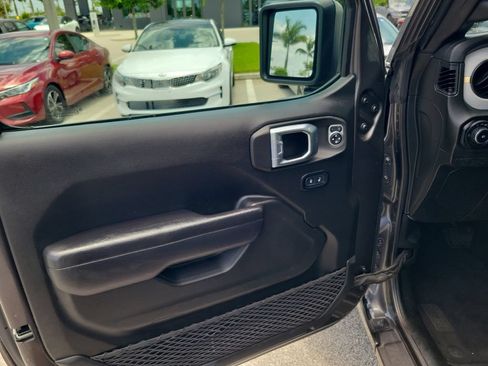 Used 2024 Jeep Wrangler Unlimited Sport AWD/4WD image 20