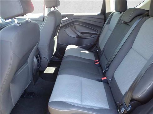 Used 2017 Ford Escape SE w/ Equipment Group 201A AWD/4WD image 9