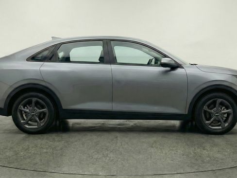 Used 2025 Kia K4 LXS image 11