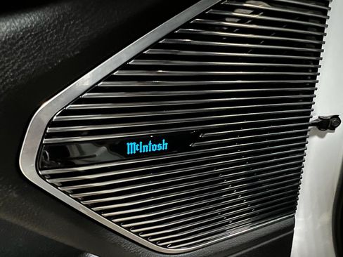 Used 2023 Jeep Grand Cherokee Overland w/ Advanced Protech Group III image 15