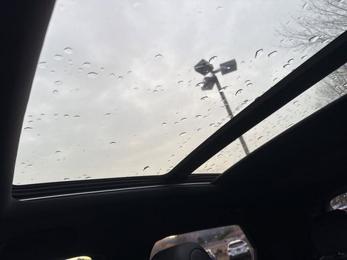 Used 2023 Chevrolet TrailBlazer RS w/ Sun and Liftgate Package image 42