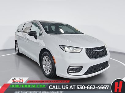 Certified 2024 Chrysler Pacifica Touring-L