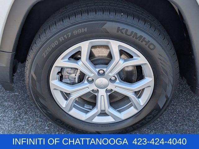 Used 2024 Jeep Compass Latitude AWD/4WD image 28