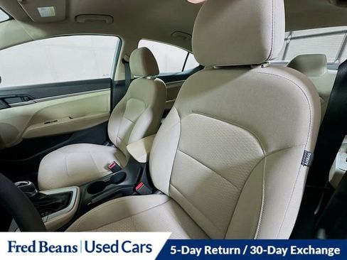 Used 2020 Hyundai Elantra SE image 20