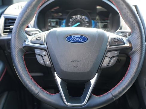 Used 2024 Ford Edge ST-Line w/ Class II Trailer Tow Package AWD/4WD image 25