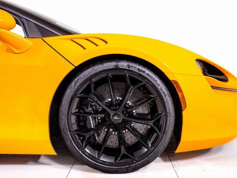 New 2026 McLaren Artura Spider image 18