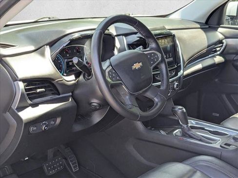 Used 2019 Chevrolet Traverse Premier w/ Driver Confidence II Package FWD image 8