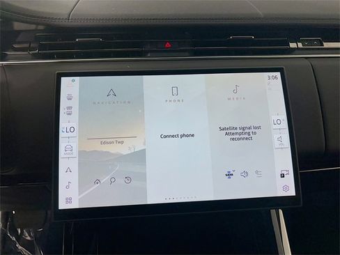 New 2025 Land Rover Range Rover Sport SE image 16