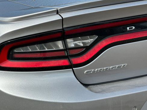 Used 2016 Dodge Charger R/T w/ Plus Group image 32