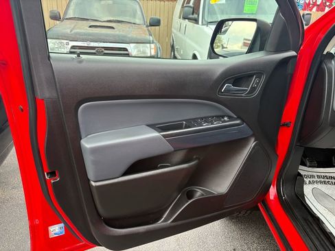 Used 2017 Chevrolet Colorado Z71 AWD/4WD image 25