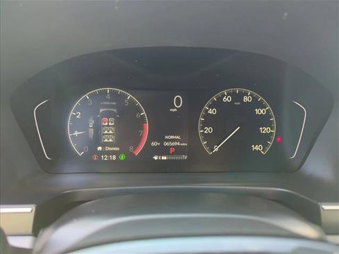 Used 2024 Honda Pilot Touring image 9