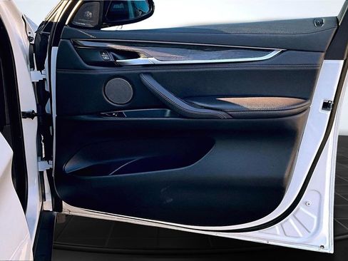 Used 2019 BMW X6 xDrive35i w/ Premium Package image 28