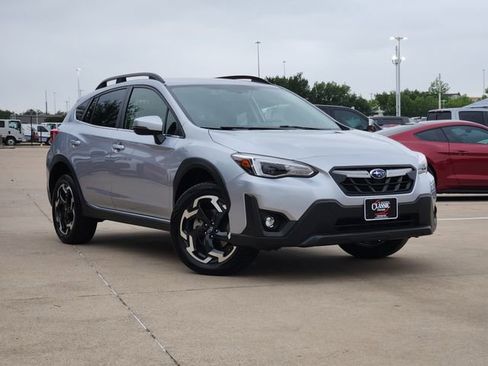 Used 2023 Subaru Crosstrek 2.5i Limited AWD/4WD image 2