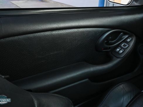 Used 2000 Pontiac Firebird Formula image 12