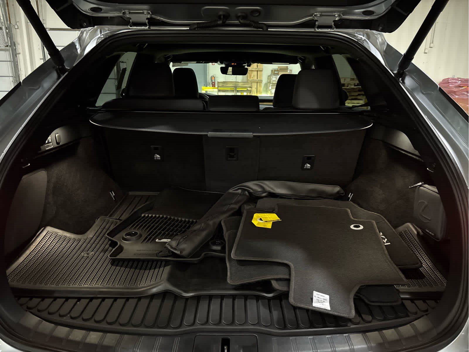 Used 2023 Lexus RX 350 Premium w/ Accessory Package AWD/4WD image 7