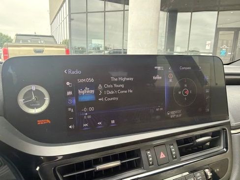 Used 2022 Lexus ES 350 w/ Premium Package FWD image 10