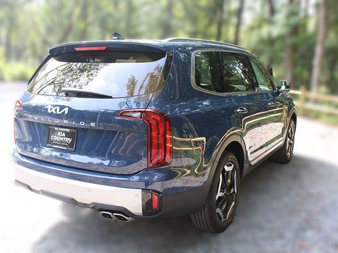 New 2025 Kia Telluride S image 12