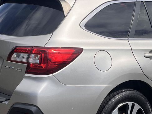 Used 2019 Subaru Outback 2.5i Limited w/ Popular Package #2 AWD/4WD image 8