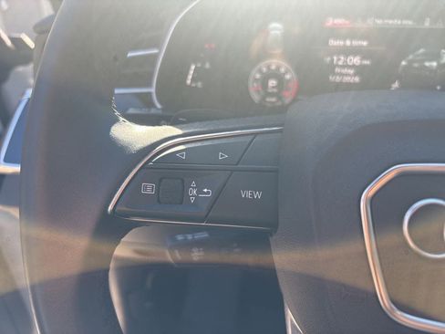 Used 2022 Audi Q8 Premium Plus image 24