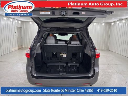 Used 2018 Toyota Sienna Limited Premium image 30