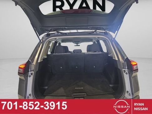 Certified 2023 Nissan Rogue SV AWD/4WD image 42