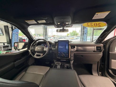 Used 2022 Ford F150 Lightning Lariat AWD/4WD image 28
