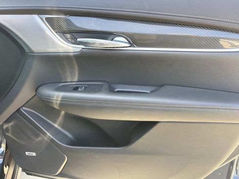 Used 2022 Cadillac XT6 Sport w/ Technology Package AWD/4WD image 27
