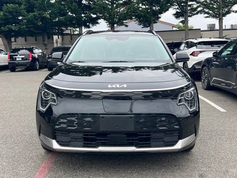 Certified 2025 Kia Niro Wind w/ Wind Preserve Package FWD image 6