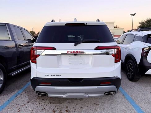 Used 2023 GMC Acadia SLT image 7