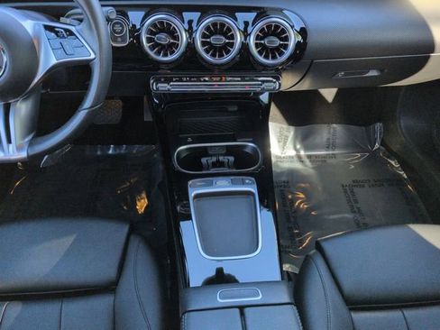 Used 2025 Mercedes-Benz CLA 250 4MATIC image 22